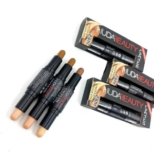 Huda Beautys two sided concealer contour 1.webp