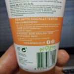 شستشو صورت ویتامین C مدل Glow حجم 150 سیمپل 7.jpg