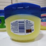 پماد وازلین بلوسل حاوی کره کاکائو (Vaseline Cocoa Butter) حجم 250 میل اورجینال - تصویر 5